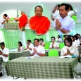 บุคลากรในสำนักงานพร้อมใจกันแสดงออกทางกาย วาจา ใจ ปฏิบัติธรรมในกิจกรรมสำนักงานวิถีพุทธ ซึ่งเป็นหนึ่งในโครงการ “เขตสุจริต” ระดับเขตพื้นที่ วันที่ 8 มิถุนายน 2559 เวลา 08.30 น. ที่ห้องประชุมโกสัมพี นายสมพงษ์ โรจน์ภัทรพงศ์ ผอ.สพป.มหาสารคาม เขต ๓ นำคณะบุคลากรในสำนักงาน พร้อมใจกันแต่งชุดสีขาวทำบุญ สวดมนต์ ทำวัตรเช้า ทำสมาธิ ฟังธรรม แผ่เมตตา และอุทิศส่วนกุศลให้กับเจ้ากรรมนายเวร  ซึ่งเป็นการรวมพลังการแสดงออกทางกาย วาจา […]