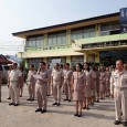          22 พฤษภาคม 2560 เวลา 08.30 น. บุคลากรใน สพป.มหาสารคาม เขต 3 นำโดย รองประสพสุข หีบแก้ว รอง ผอ.สพป.มหาสารคาม เขต 3 กับกิจกรรมเคารพธงชาติ ภายใต้โครงการเขตสุจริต ณ บริเวณหน้าเสาธง สพป.มหาสารคาม เขต 3 อ.โกสุมพิสัย