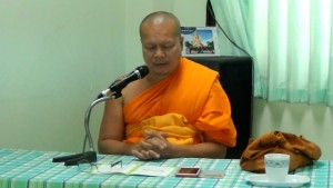 2 พระ